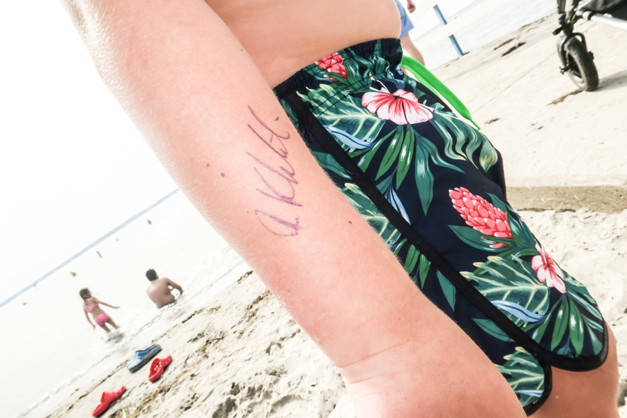 Någon fick en autograf på stranden ;)